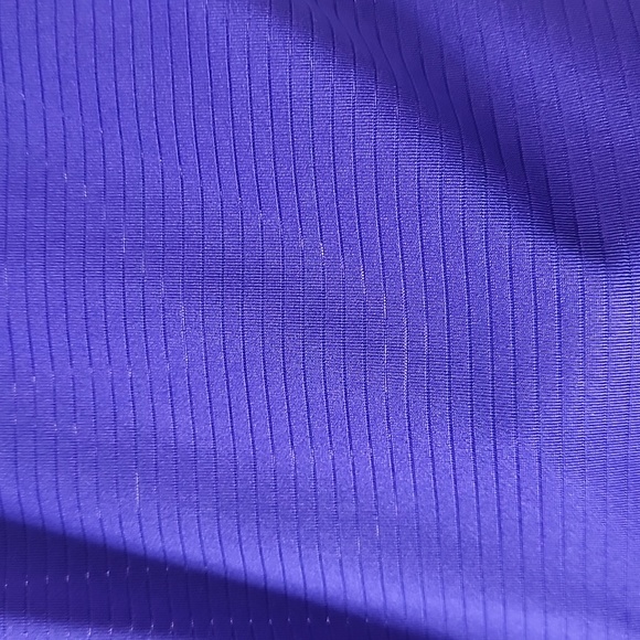 Old Navy Active Top Size: XS - Picture 3 of 16